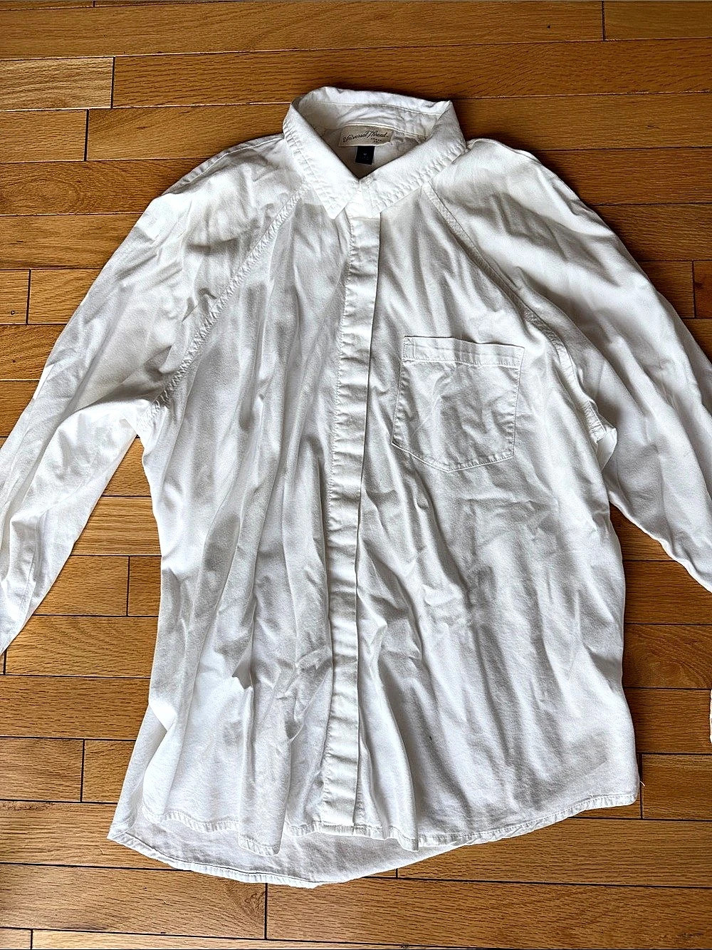 Universal Thread Long Sleeve Collared Button-Down Shirt White